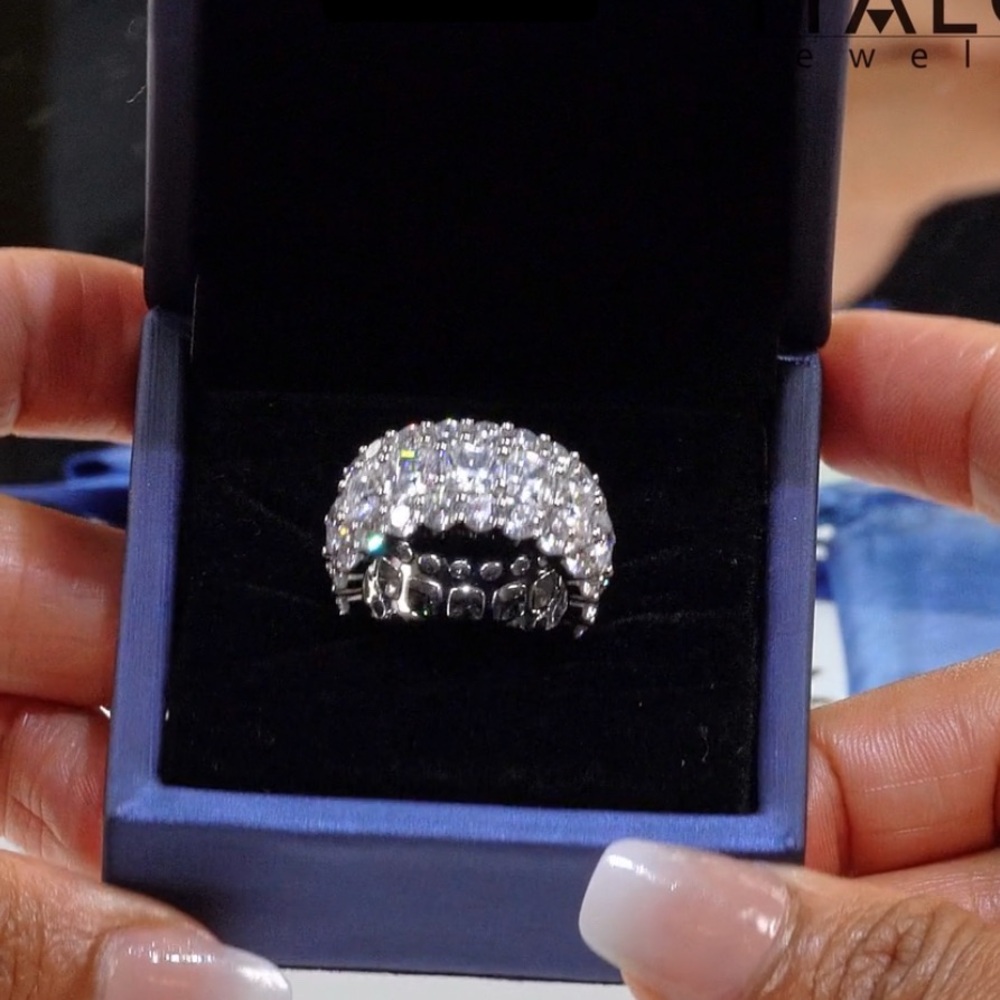 Elegant Silver Diamond Ring